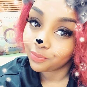 Meet your Posher, Kacey